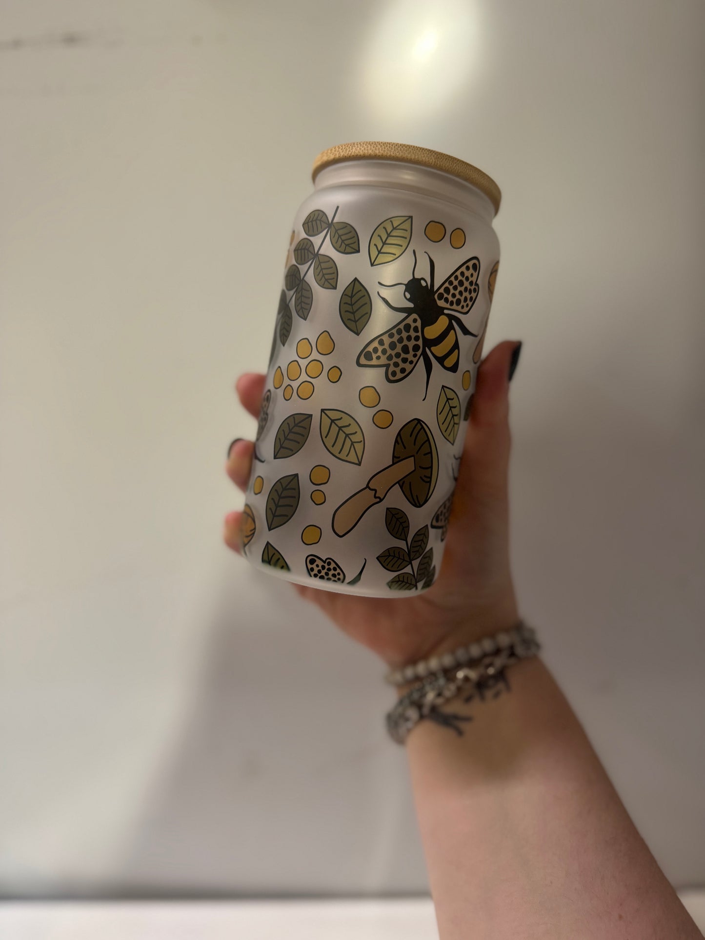 Bee frosted glass cup
