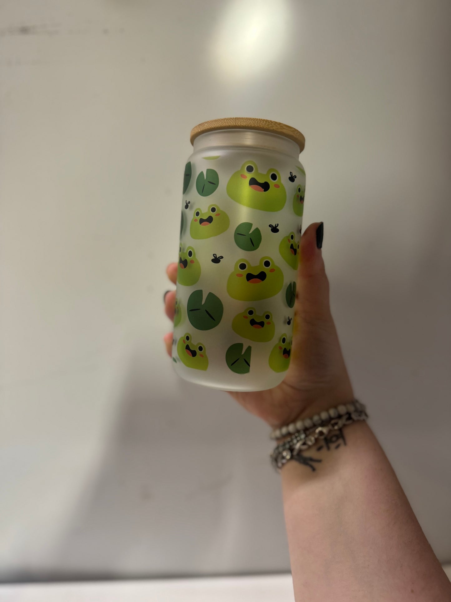 Frog frosted glass cup